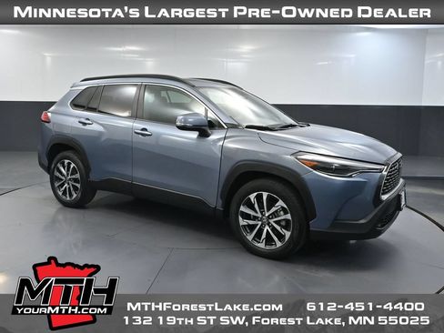 Used 2024 Toyota Corolla Cross XLE w/ Convenience Package AWD/4WD image 1