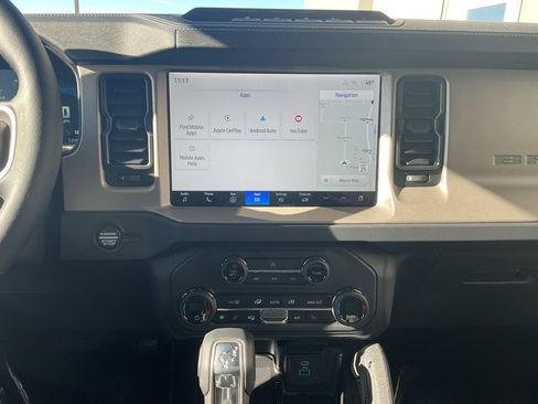 New 2025 Ford Bronco Outer Banks w/ Sasquatch Package image 13