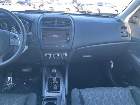 Used 2025 Mitsubishi Outlander Sport SE AWD/4WD image 22
