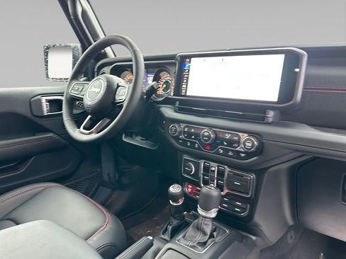 New 2026 Jeep Wrangler Unlimited Rubicon AWD/4WD image 19