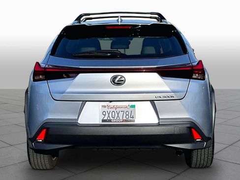 Used 2026 Lexus UX 300h FWD w/ Accessory Package (Z2) image 4