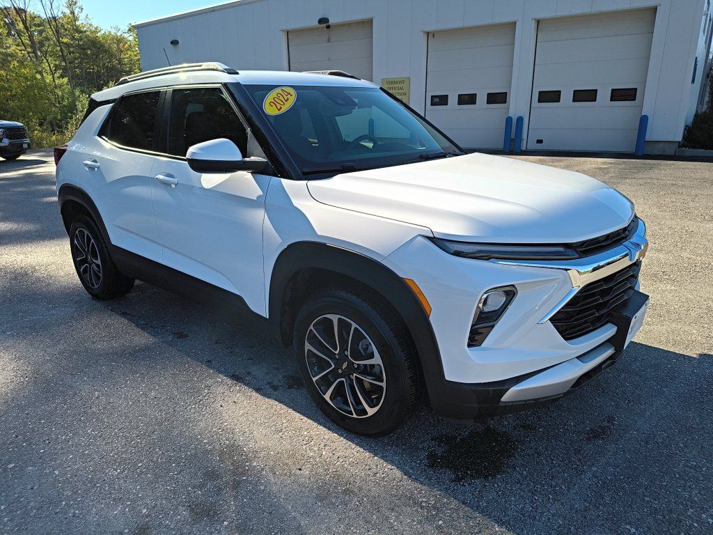 Used 2024 Chevrolet TrailBlazer LT AWD/4WD image 7