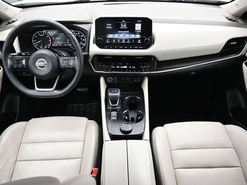 Used 2021 Nissan Rogue SL w/ Premium Package AWD/4WD image 10