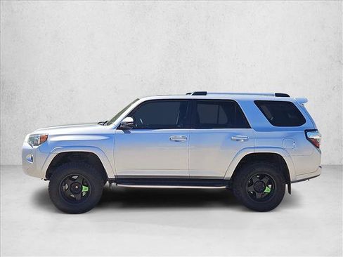 Used 2019 Toyota 4Runner SR5 Premium image 9