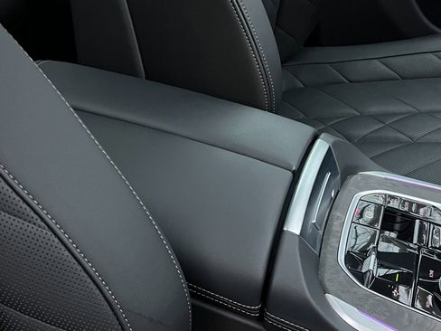 Used 2024 BMW X5 xDrive50e w/ M Sport Package image 39