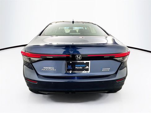 Used 2023 Honda Accord Touring image 17