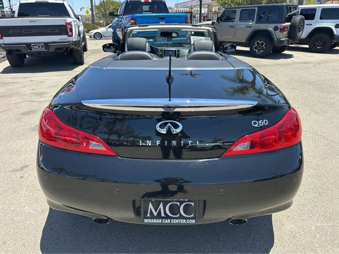 Used 2014 INFINITI Q60 Convertible w/ Premium Package RWD image 12