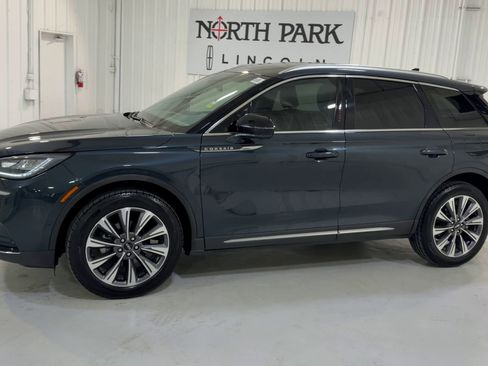 Used 2022 Lincoln Corsair Reserve w/ Equipment Group 201A image 6