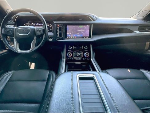 Used 2021 GMC Yukon Denali w/ Denali Premium Package AWD/4WD image 7