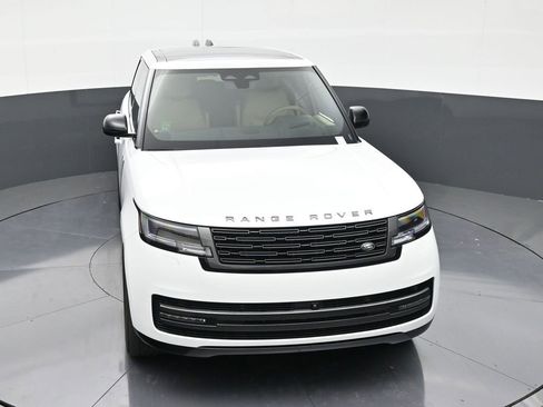 Used 2025 Land Rover Range Rover Long Wheelbase SE AWD/4WD image 19