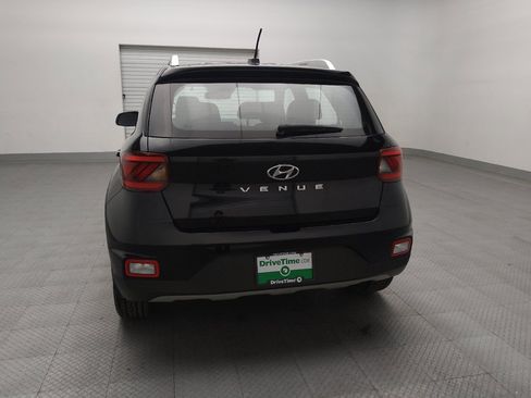 Used 2023 Hyundai Venue SEL image 6
