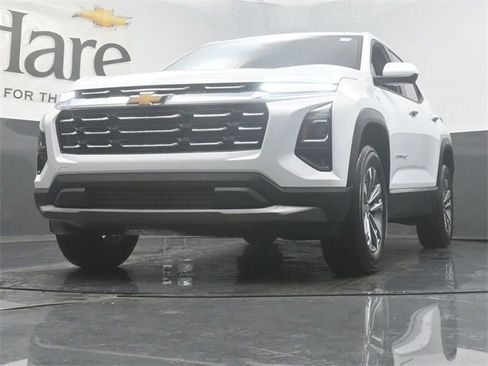 New 2026 Chevrolet Equinox LT w/ Safety and Technology Package image 4