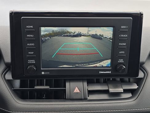 Used 2021 Toyota RAV4 XLE image 18