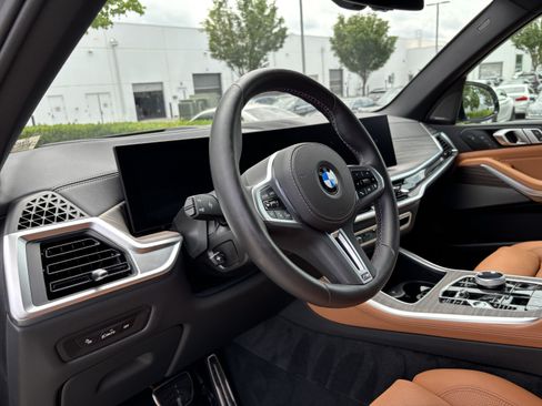 Certified 2025 BMW X5 M60i AWD/4WD image 16