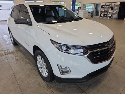 Used 2018 Chevrolet Equinox LS FWD image 5