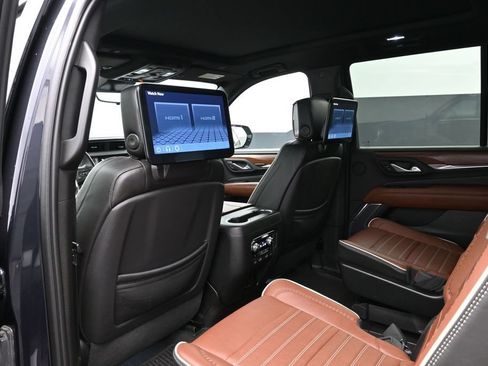 Used 2023 GMC Yukon Denali Ultimate AWD/4WD image 19