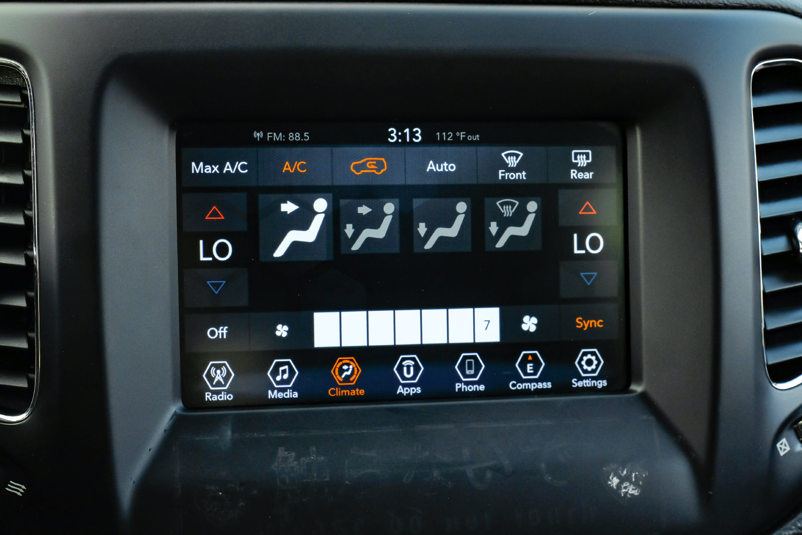 Used 2021 Jeep Compass Latitude w/ Driver Assistance Group FWD image 31