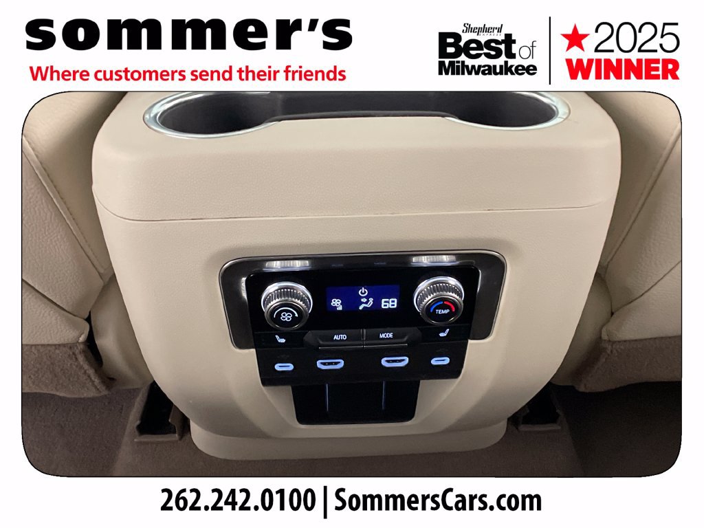 Used 2021 GMC Yukon Denali w/ LPO, Illumination Package AWD/4WD image 24