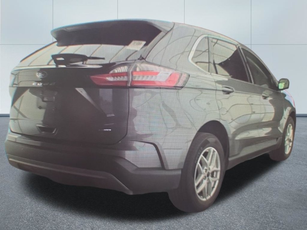Used 2024 Ford Edge SEL w/ Convenience Package AWD/4WD image 3