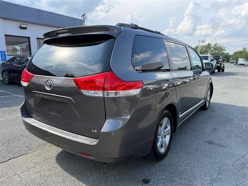 Used 2012 Toyota Sienna LE FWD image 6