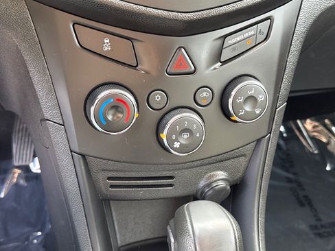 Used 2016 Chevrolet Trax LS image 13