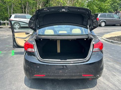Used 2012 Hyundai Elantra GLS w/ Preferred Pkg 3 image 5