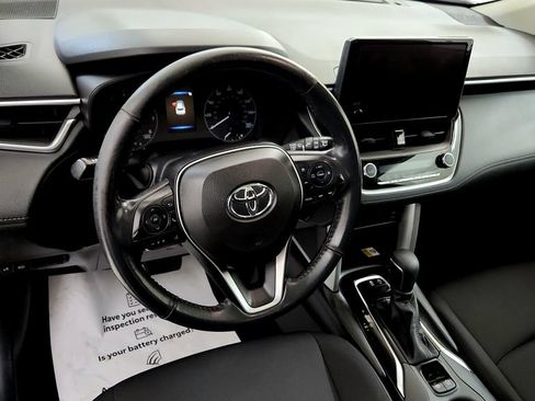 Used 2023 Toyota Corolla Cross LE w/ Moonroof Package AWD/4WD image 32