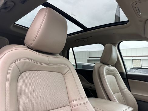 Certified 2021 Lincoln Aviator Reserve w/ Equipment Group 201A AWD/4WD image 17