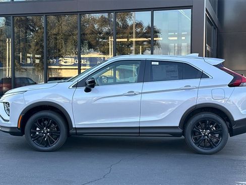 New 2026 Mitsubishi Eclipse Cross LE image 8