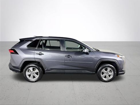 Used 2024 Toyota RAV4 LE AWD/4WD image 5