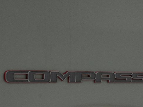 Used 2022 Jeep Compass Trailhawk w/ Trailhawk Convenience Group AWD/4WD image 15