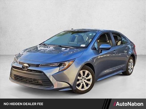 Used 2025 Toyota Corolla LE FWD image 1