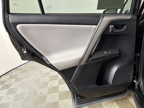 Used 2017 Toyota RAV4 XLE FWD image 24