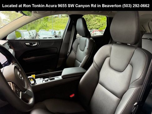 Used 2022 Volvo XC60 B5 Momentum w/ Advanced Package AWD/4WD image 15
