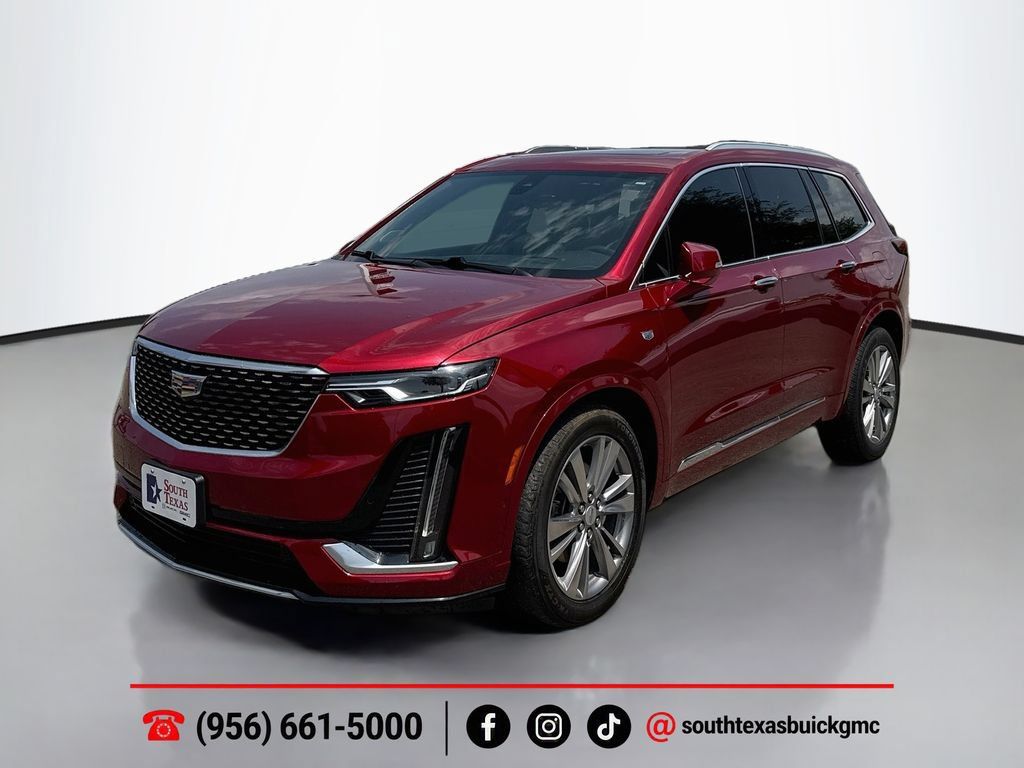 Used 2023 Cadillac XT6 Premium Luxury w/ Technology Package FWD image 3