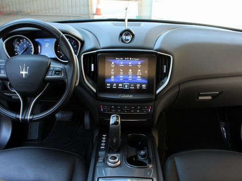 Used 2020 Maserati Ghibli image 12