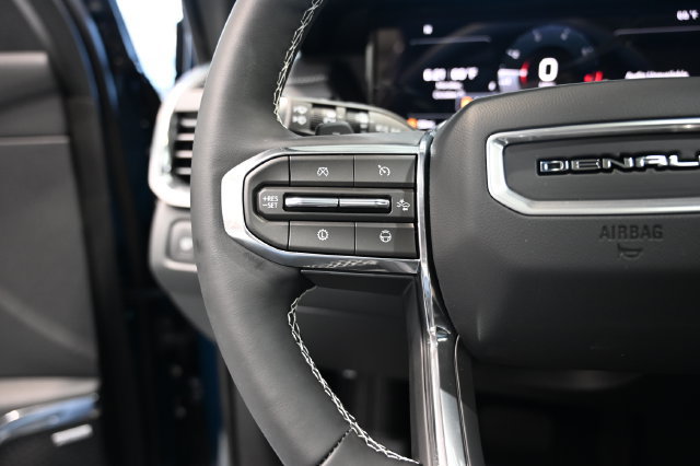New 2027 GMC Acadia Denali w/ Denali Reserve Package AWD/4WD image 25