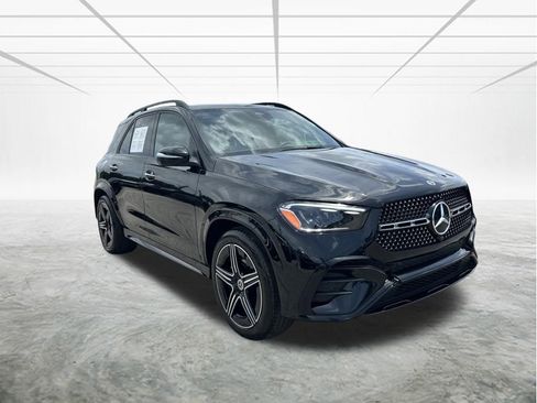 Used 2025 Mercedes-Benz GLE 350 4MATIC w/ AMG Line Exterior image 2