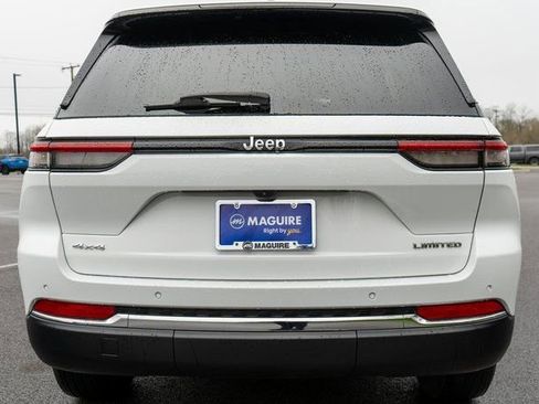 Used 2023 Jeep Grand Cherokee Limited AWD/4WD image 7