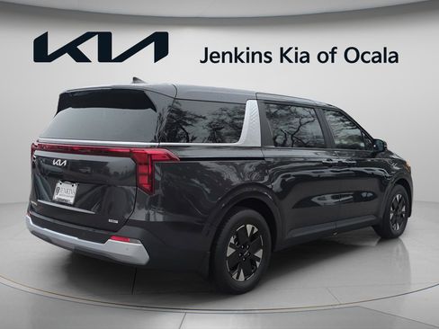New 2026 Kia Carnival LXS FWD image 3