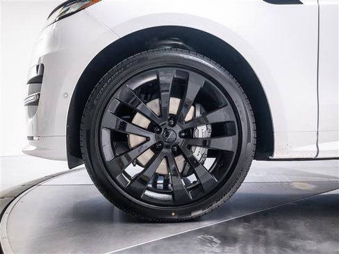 New 2026 Land Rover Range Rover Sport Dynamic SE image 13