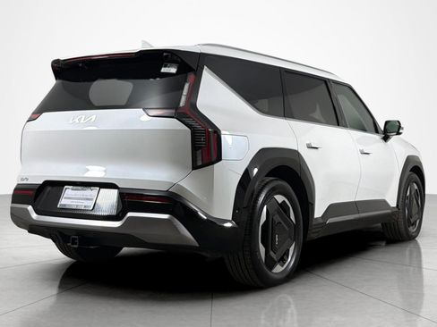 Used 2024 Kia EV9 Land AWD/4WD image 5