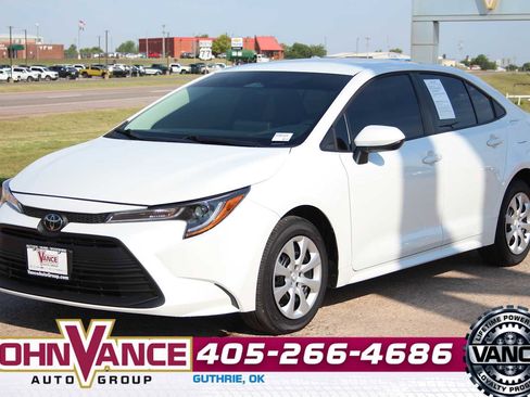 Used 2026 Toyota Corolla LE FWD image 4