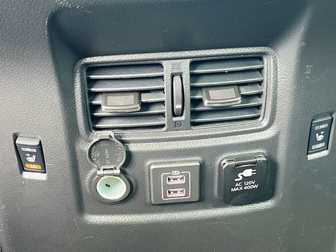 Used 2022 Nissan Titan PRO-4X w/ Pro-4x Convenience Package AWD/4WD image 26