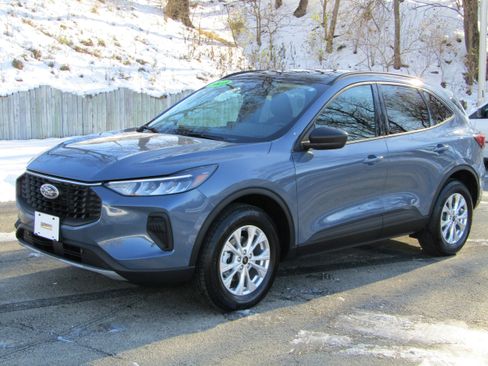 New 2025 Ford Escape Active w/ Tech Pack #1 image 8