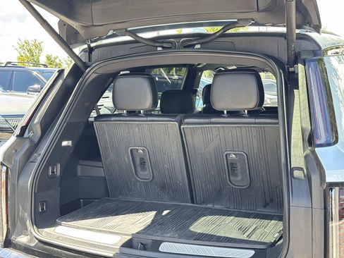 Used 2026 Cadillac Vistiq Premium Luxury w/ LPO, Floor Liner Package AWD/4WD image 28