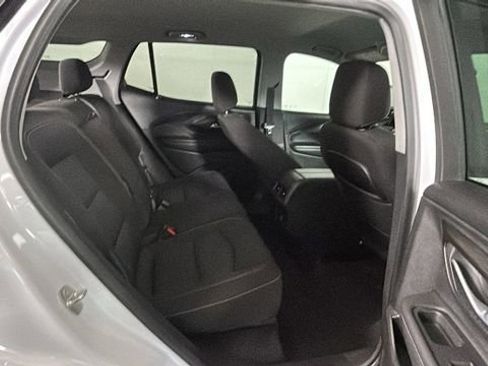 Used 2022 GMC Terrain SLE w/ Elevation Edition AWD/4WD image 30