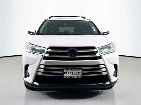 Used 2018 Toyota Highlander XLE AWD/4WD image 2
