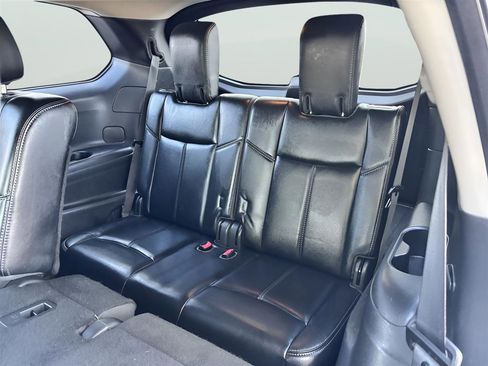 Used 2015 Nissan Pathfinder SL image 17