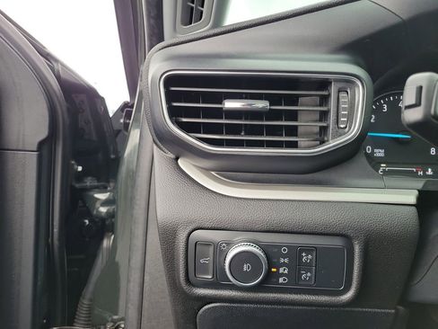 Certified 2022 Ford Explorer XLT w/ Equipment Group 202A image 22